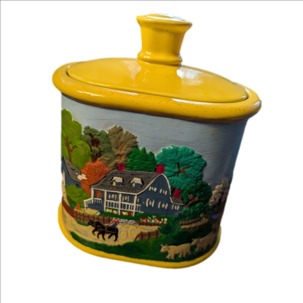 💛 Byron Mold Canister 1981, village scene, vintage, with lid no chips Kitchen